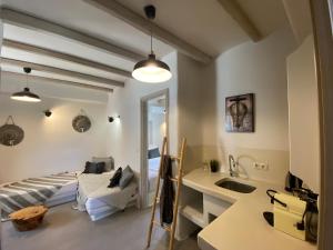 Photo de la galerie de l'établissement Ampelos Suites, à Naxos Chora