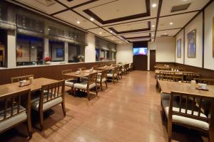 En restaurant eller et spisested på Dormy Inn Premium Otaru