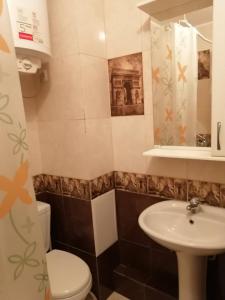 Phòng tắm tại 2х комнатная 129кв
