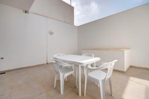Fotografie z fotogalerie ubytování Malta's Beachfront Apartment in Mellieha v destinaci Mellieħa
