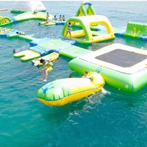 Bazén v ubytovaní Casa bonmont con vistas al mar piscina y port aventura alebo v jeho blízkosti