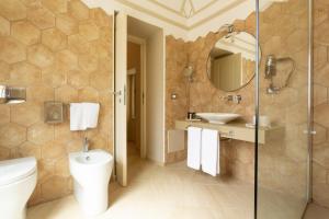 Koupelna v ubytování Maecò Ortigia B&B