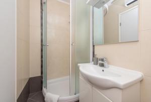 Kúpeľňa v ubytovaní Apartman Marla + 37 fotografií