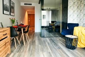 Posedenie v ubytovaní EASY RENT Apartments - Crystal