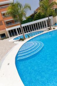 Bazén v ubytování Aparthotel BCL Levante Lux nebo v jeho okolí