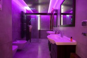 Ένα μπάνιο στο Aparthotel Zabrze, Apartamenty w Centrum z prywatnym parkingiem +148 φωτογραφίες