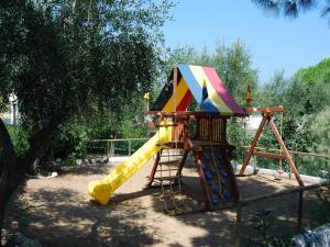 Area giochi per bambini di Althea Village Residence
