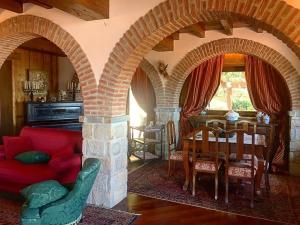 Χώρος καθιστικού στο Villa Valu’