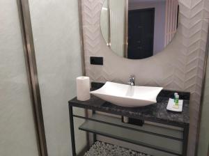 Łazienka w obiekcie Apartamentos Turísticos y Habitaciones Cidade Vella by Bossh! Hotels