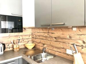 Kuchyňa alebo kuchynka v ubytovaní Veronika Appartements