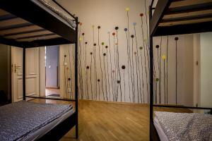 Letto o letti in una camera di Ahoy! Hostel