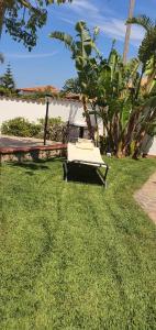 A garden outside VILLA MARIANNA CON PISCINA PRIVATA ampi spazi esterni e WIFI FREE