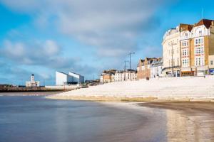 Gallery image of Palm Bay's Luxury Bungalow - Self Check In & Parking in Margate