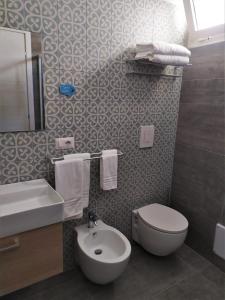 Koupelna v ubytování A Polignano Rooms