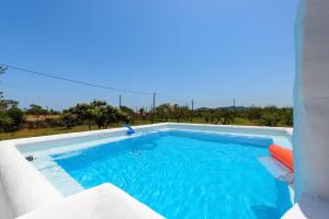 The swimming pool at or close to Cas Catalá Sant Jordi