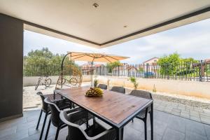 Balkón nebo terasa v ubytování Holiday House Sukošan Zadar