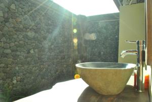 Koupelna v ubytování Pondok Rahayu Guest House