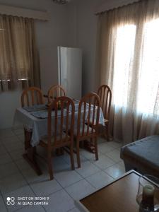 Kuchyň nebo kuchyňský kout v ubytování Annas apartment 2 (AgiosNikolaos)