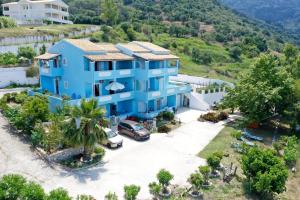 Gallery image of theophilos blue cozy apartments in Agios Georgios Pagon