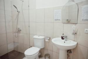Koupelna v ubytování Abastumani Residence + 37 fotografií