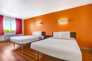 Gulta vai gultas numurā naktsmītnē Motel 6-Apache Junction, AZ
