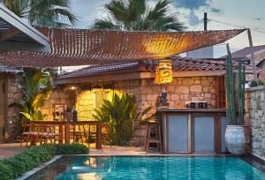 Bazén v ubytování Kaipo Alaçatı Adult Only nebo v jeho okolí