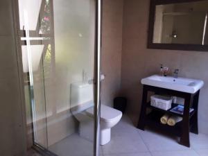 Bathroom sa Cozy Coleman