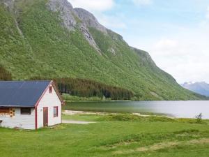 Gallery image of Two-Bedroom Holiday home in Engavågen 1 in Åmnes