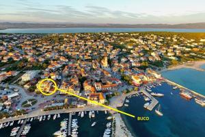 Fotografie z fotogalerie ubytování BUCO seafront apartments & fastfood v Pakoštane