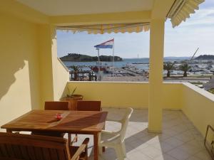 Fotografie z fotogalerie ubytování BUCO seafront apartments & fastfood v Pakoštane
