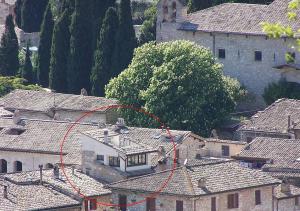 una vista aérea de una localidad con tejados en Nice Assisi, en Asís