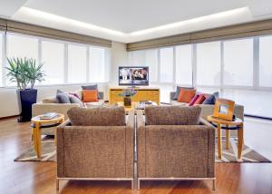 Posezení v ubytování Shanghai Centre Serviced Apartment