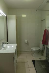 Ванна кімната в RIOyMAR Apartamento