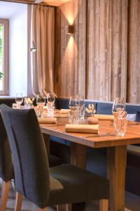 Zdjęcie z galerii obiektu Hotel Gasthof Hirschentenne w mieście Stams