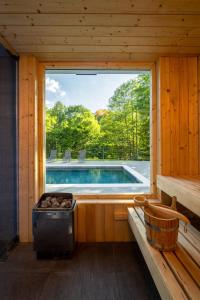 Basen w obiekcie Luxury Villa Rebecca lub w pobliżu