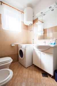 Koupelna v ubytování Apartments Dara