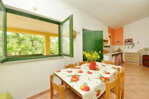 Galeriebild der Unterkunft Holiday home Maria with swimming pool in Vodice