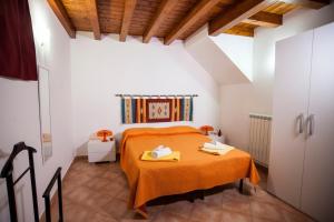 Gallery image of The House of Castle Apartments in Castelbuono