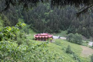 Zdjęcie z galerii obiektu Faraksi Bungalow & Otel w mieście Uzungöl