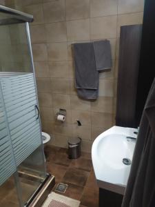 Koupelna v ubytování Afrodites sea view house + 22 fotografií