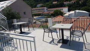 Balkón nebo terasa v ubytování Accommodation Drasko