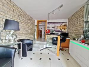 Kuchyňa alebo kuchynka v ubytovaní Hotel Sunce