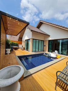 Gallery image of Exotic Pool Villa Pattaya in Ban Huai Yai