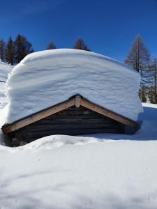 Haus Enzian Apartments durante l'inverno