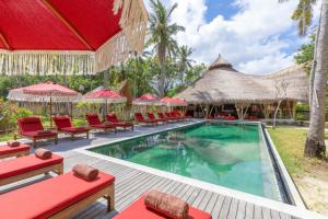 Bazén v ubytování Amahelia Luxury Resort & Restaurant - Gili Asahan nebo v jeho okolí