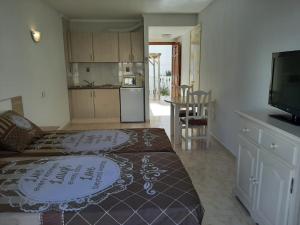 Kuchnia lub aneks kuchenny w obiekcie Apartamentos Torres Cardona (Playa)