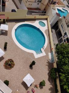 Ein Blick auf den Pool von der Unterkunft Best Apartment Ever Torremolinos oder aus der Nähe