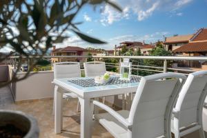 Gallery image of Calma Guest House in Ierissos