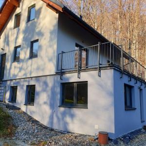 Budova, kde se apartmán nachází + 30 fotografií