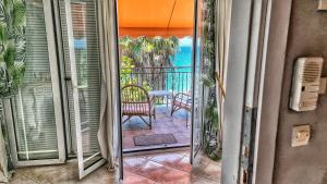 Ein Balkon oder eine Terrasse in der Unterkunft BeachHouse